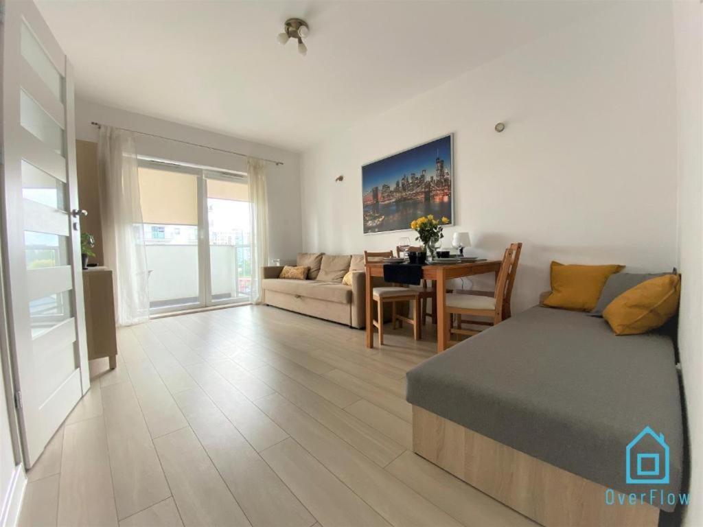 Milky Apartment With Balcony - 3 Km To Baltic Sea غدانسك المظهر الخارجي الصورة