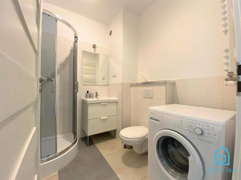 Milky Apartment With Balcony - 3 Km To Baltic Sea غدانسك المظهر الخارجي الصورة